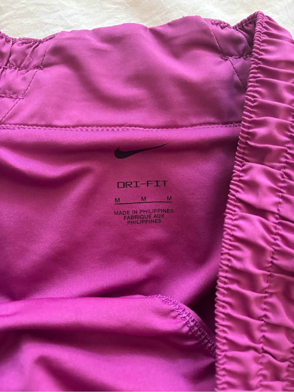 Nike - Picture 3 of 4